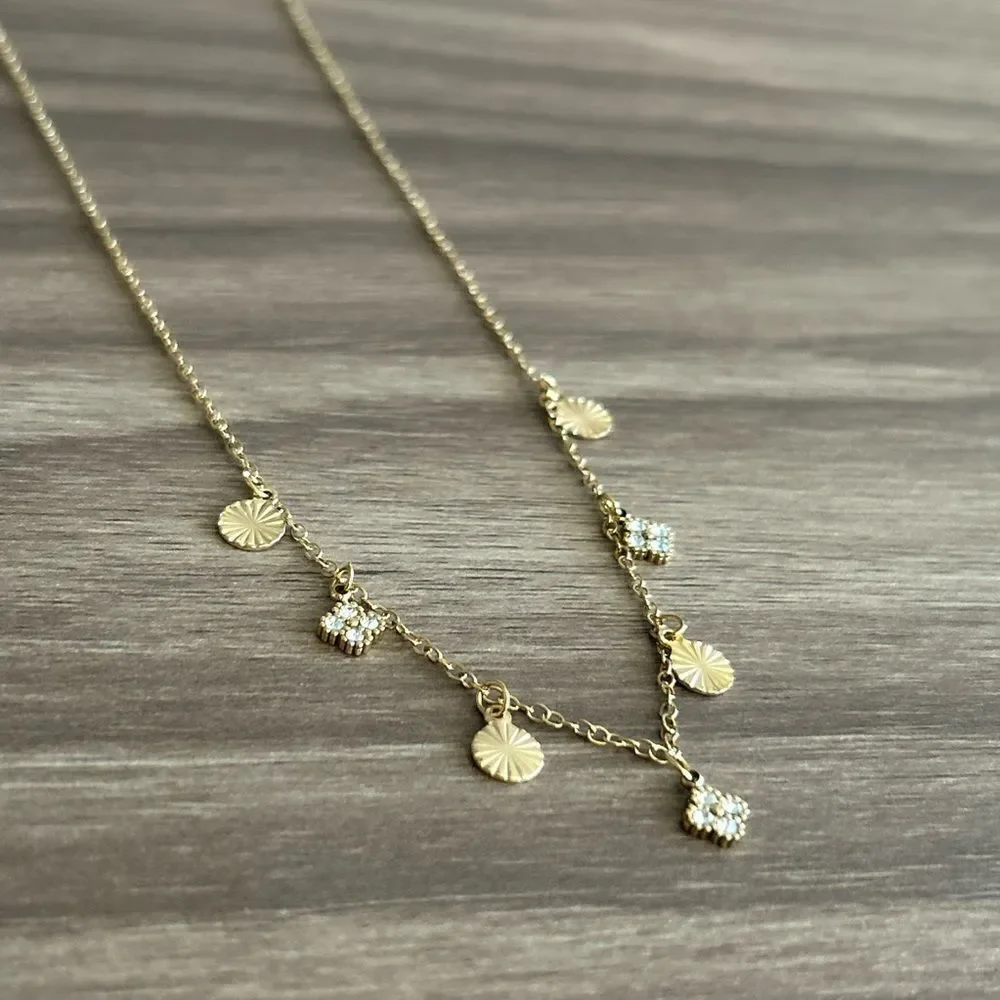 Diamond flower Necklace Q336